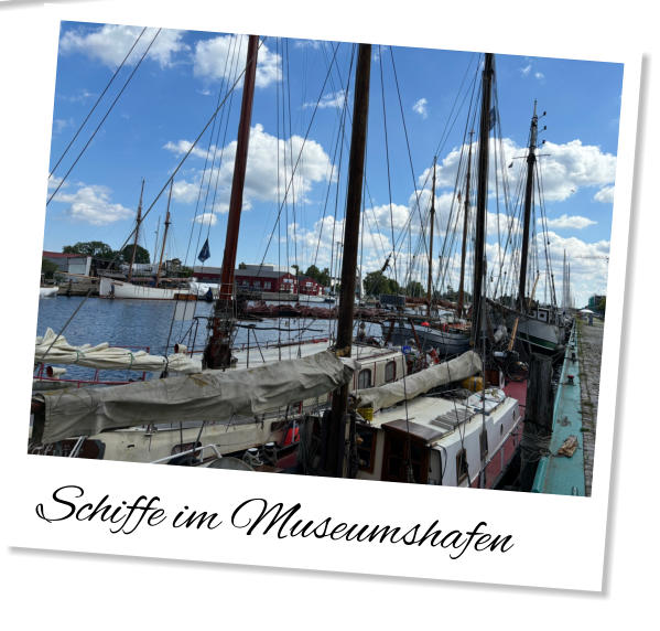 Schiffe im Museumshafen
