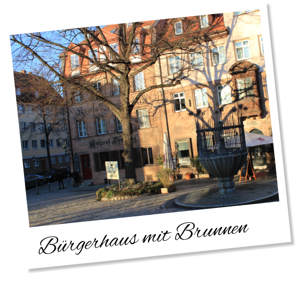 Bürgerhaus mit Brunnen